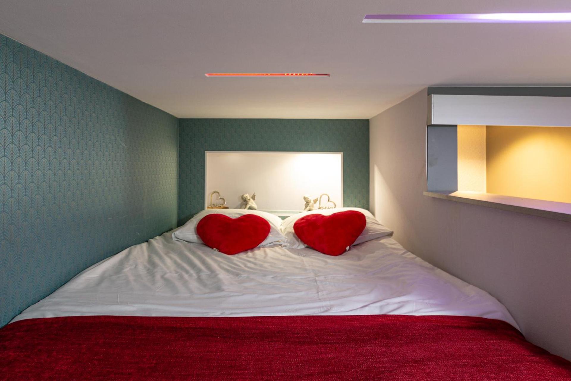 Gites Spa Strasbourg - Studio Romantique, Jacuzzi, Sauna, Terrasse Privee Furdenheim Exterior photo